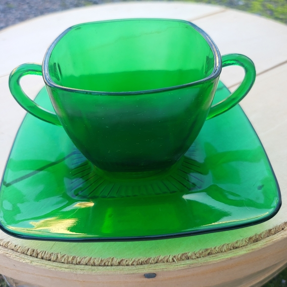 2pc Vtg Anchor Hocking Firest Green Charm Glassware~ Sugar Bowl Cup/Saucer Set - Picture 1 of 3